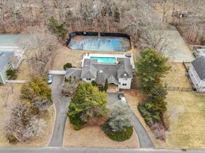 24 Wisteria Drive, Remsenburg NY 11960
