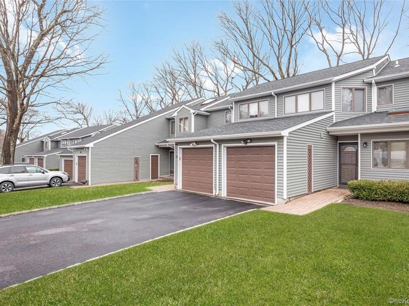 17 Jeremy Circle, Nesconset NY 11767