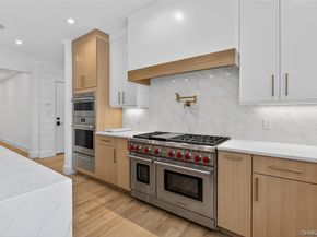32 Pine Road, Syosset NY 11791