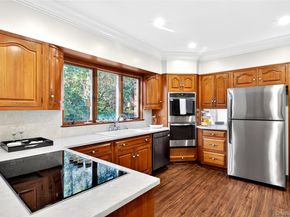 138 Payne Whitney Lane, Manhasset NY 11030