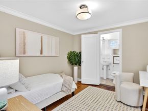 138 Payne Whitney Lane, Manhasset NY 11030