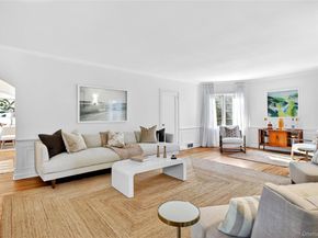 138 Payne Whitney Lane, Manhasset NY 11030