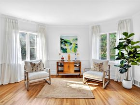 138 Payne Whitney Lane, Manhasset NY 11030
