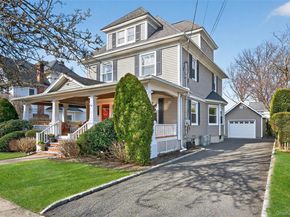 114 Roosevelt Street, Garden City NY 11530