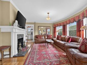 114 Roosevelt Street, Garden City NY 11530
