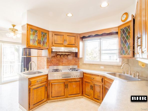 154 Beaumont Street, Brooklyn NY 11235
