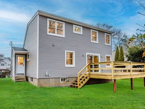 6 Grand Haven Court, Commack NY 11725