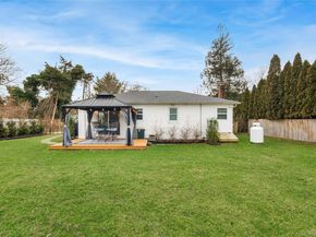 4 Southwind Road, Remsenburg NY 11960