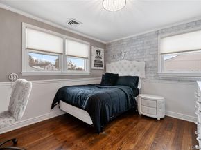 7 Rita Lane, Plainview NY 11803