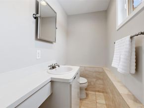 7 Rita Lane, Plainview NY 11803