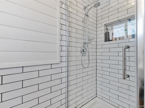 7 Rita Lane, Plainview NY 11803