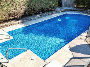 7 Rita Lane, Plainview NY 11803