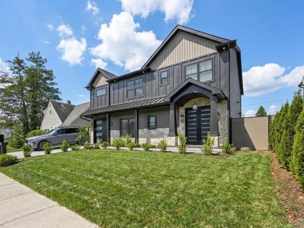 36 Foster Lane, Westbury NY 11590