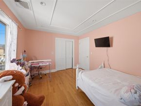 141-16 11th Avenue, Malba NY 11357