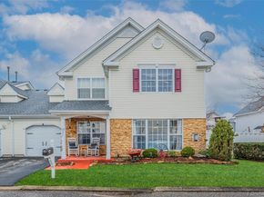 10 Tracie Lane, Middle Island NY 11953