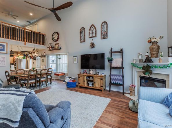 10 Tracie Lane, Middle Island NY 11953