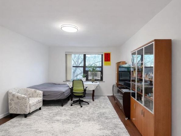 21306 75 Avenue 4P, Bayside NY 11364