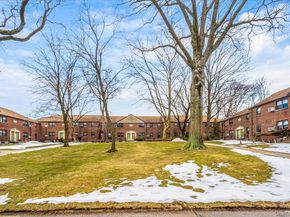 58-33 246th Crescent C14 Upper, Douglaston NY 11362