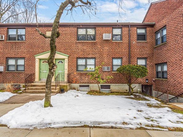 58-33 246th Crescent C14 Upper, Douglaston NY 11362