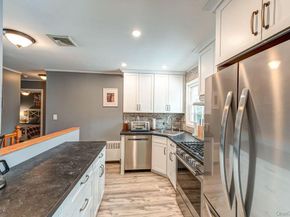 4 Hollyberry Road, Plainview NY 11803