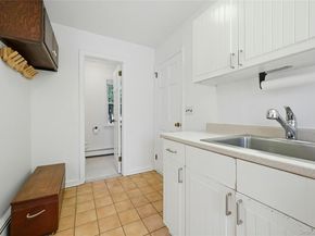 10 Woodhull Road, East Setauket NY 11733