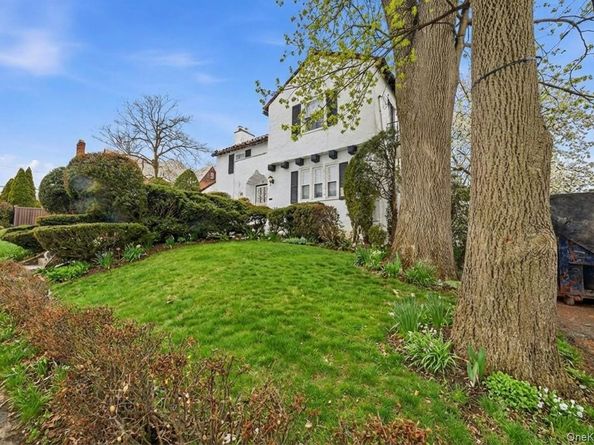 93 Stuyvesant Plaza, Mount Vernon NY 10552