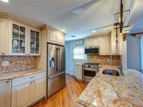 9 Donna Place, East Islip NY 11730