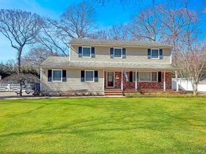 14 Hillside Avenue, Saint James NY 11780