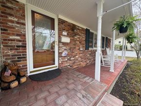 14 Hillside Avenue, Saint James NY 11780