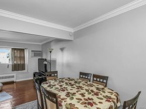 17 Linwood Place, Massapequa Park NY 11762