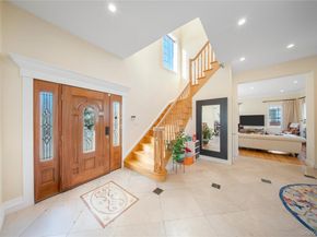 66-19 Commonwealth Boulevard, Little Neck NY 11362