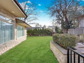 41 Erick Avenue, Hewlett NY 11557