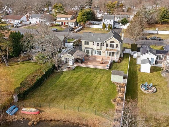 85 S Dunton Avenue, East Patchogue NY 11772