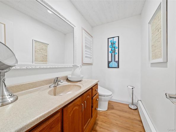 85 S Dunton Avenue, East Patchogue NY 11772