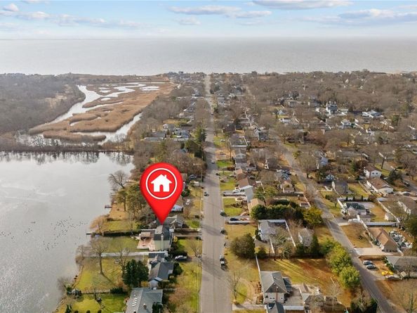 85 S Dunton Avenue, East Patchogue NY 11772