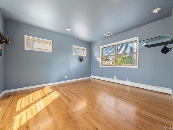 85 S Dunton Avenue, East Patchogue NY 11772