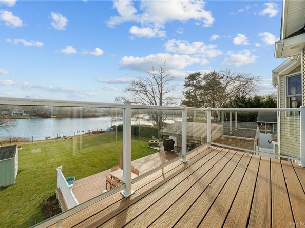 85 S Dunton Avenue, East Patchogue NY 11772