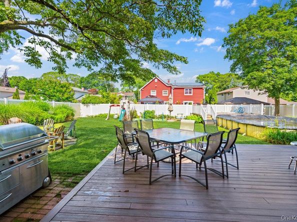 17 Sterling Drive, Lake Grove NY 11755