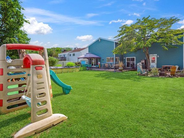 17 Sterling Drive, Lake Grove NY 11755