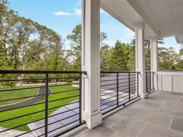 523 Long Beach Road, Nissequogue NY 11780