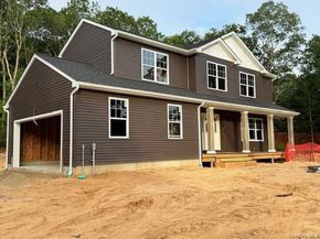 120 River Road, Shirley NY 11967