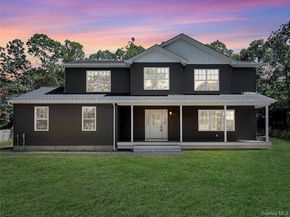 120 River Road, Shirley NY 11967