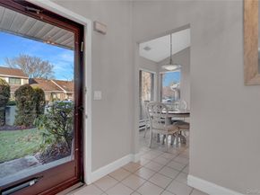 248 Pond View Lane, Smithtown NY 11787