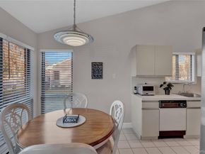 248 Pond View Lane, Smithtown NY 11787