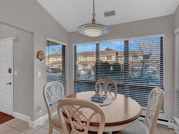 248 Pond View Lane, Smithtown NY 11787