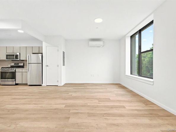 1731 Lacombe Avenue 4B, Bronx NY 10473