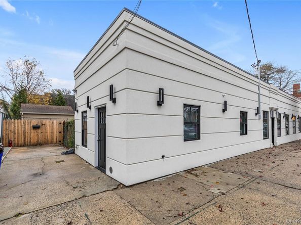 1527 149th Street, Whitestone NY 11357