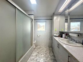 257-17 Pembroke Avenue, Great Neck NY 11020