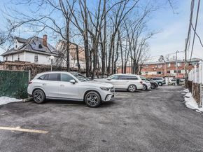 147-45 Barclay Avenue 5B, Flushing NY 11355