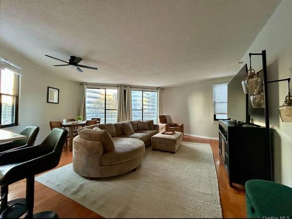 10 Cottage Place 2A, White Plains NY 10601